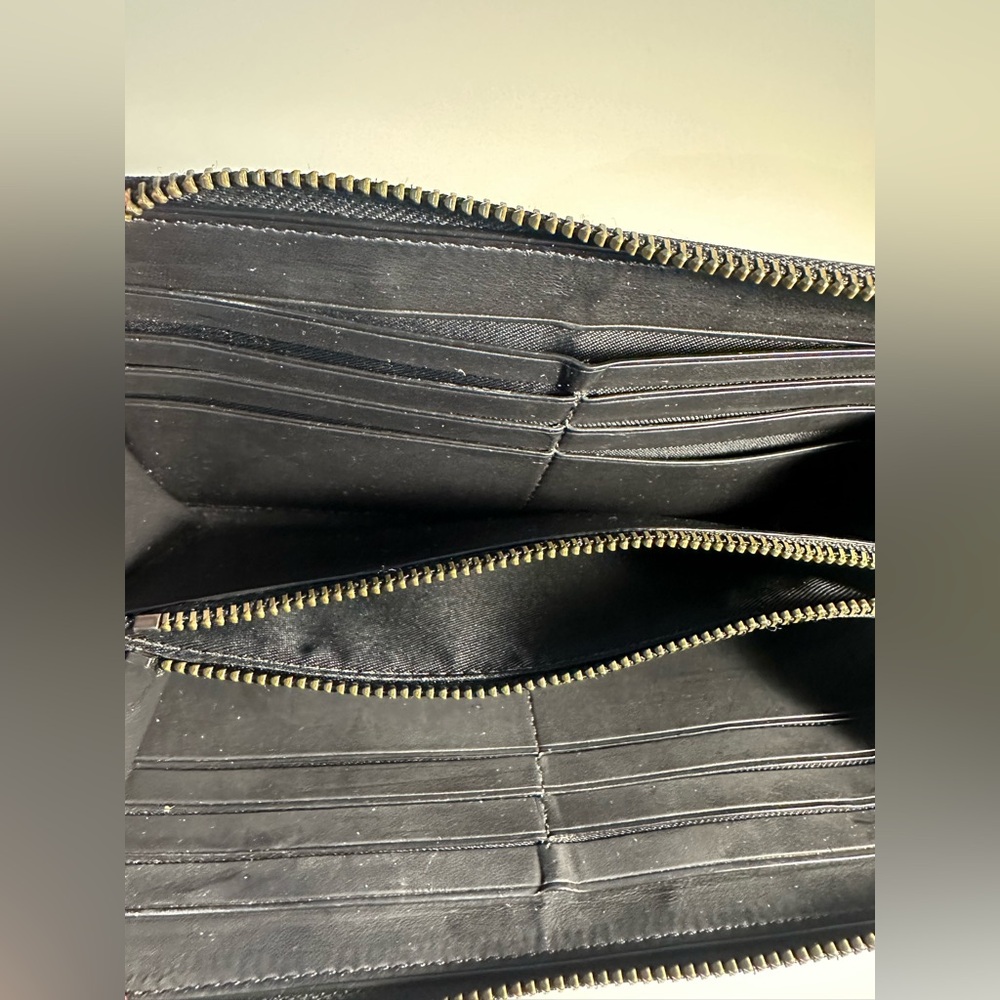 Coach Vintage Black Leather Zip Wallet - Picture 11 of 15